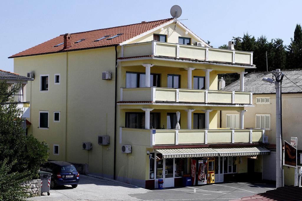 Apartments Ribaric Rab Town Luaran gambar